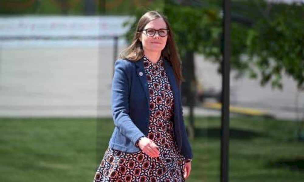 en-islande,-les-femmes,-dont-la-premiere-ministre,-font-greve-pour-l&rsquo;egalite-salariale