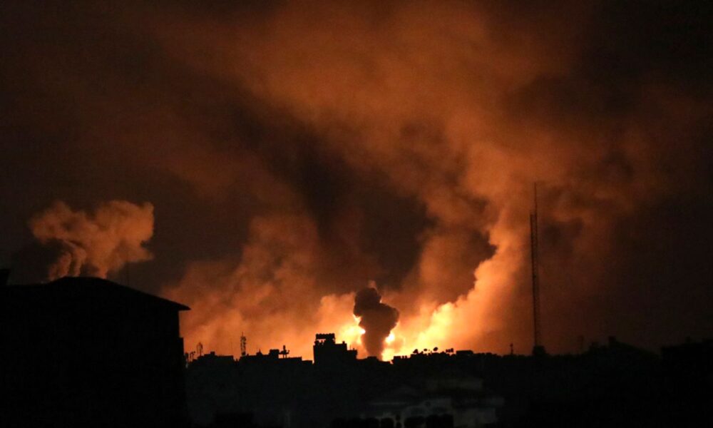 Guerre : Israël intensifie ses frappes à Gaza, “étend” ses opérations terrestres