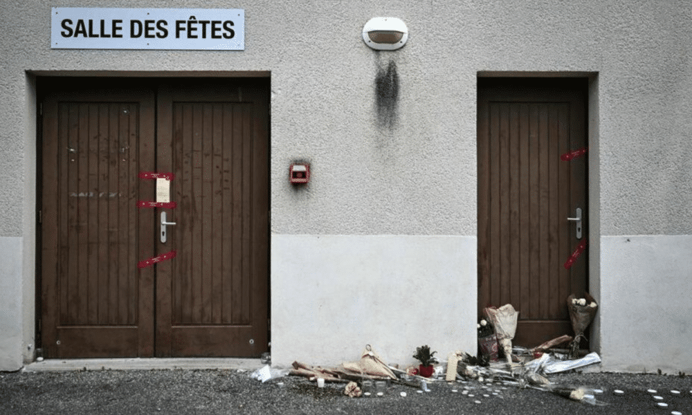 Mort de Thomas: à l'heure du recueillement, Elisabeth Borne appelle "à la retenue"