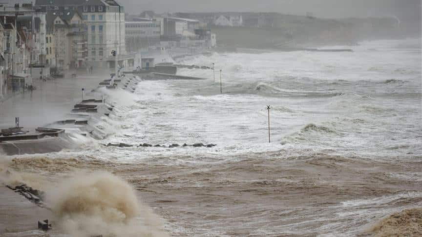 Tempête Ciarán : le bilan s’alourdit à trois morts, une femme noyée