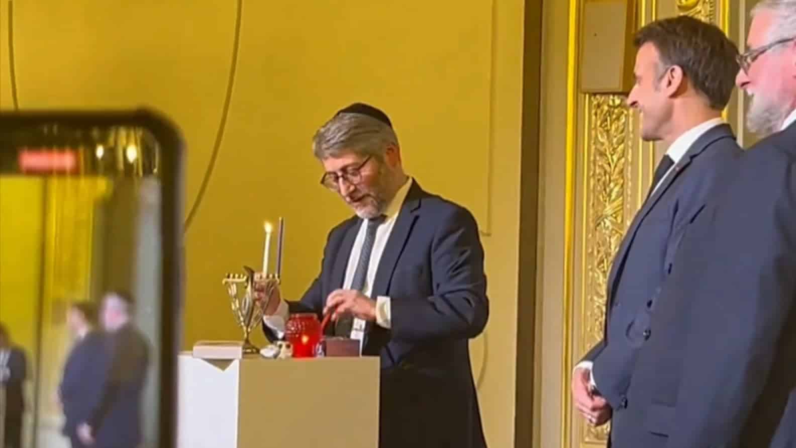 La célébration d’Hanouka à l’Élysée en présence de Macron fait polémique