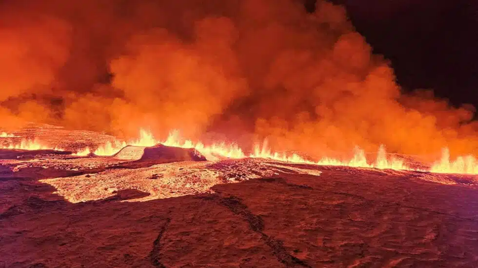 Islande : une nouvelle éruption volcanique a débuté, sans perturber le trafic aérien