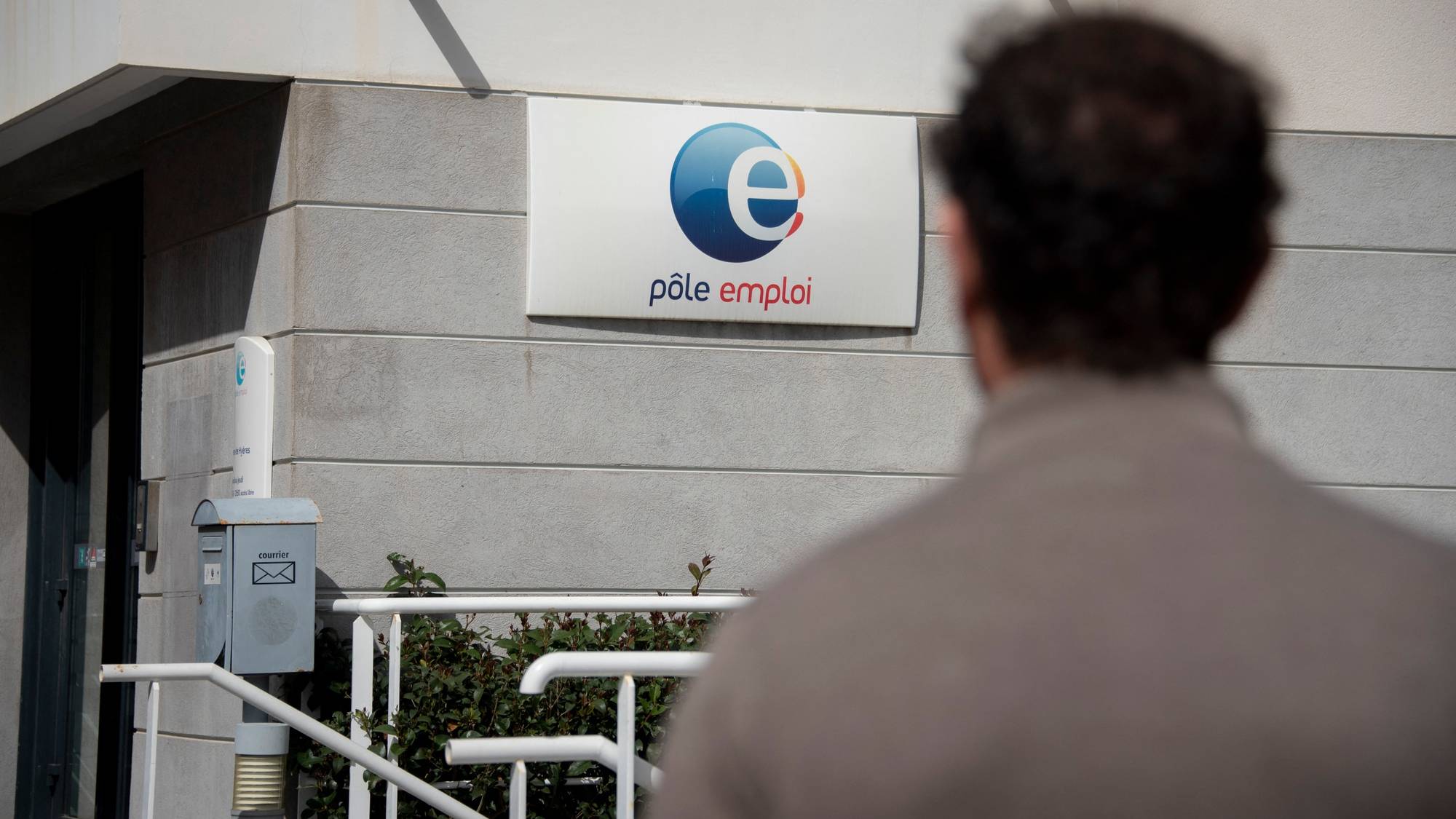 Le chômage augmente en 2023 : 5 600 personnes supplémentaires sans activité