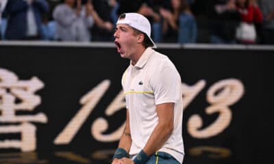 Open d'Australie : Arthur Cazaux, le Français, s'invite en huitièmes de finale