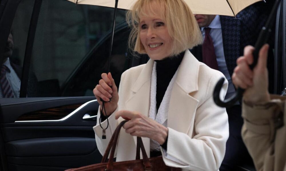 Trump condamné à verser 83 millions de dollars à une autrice pour l'avoir diffamée