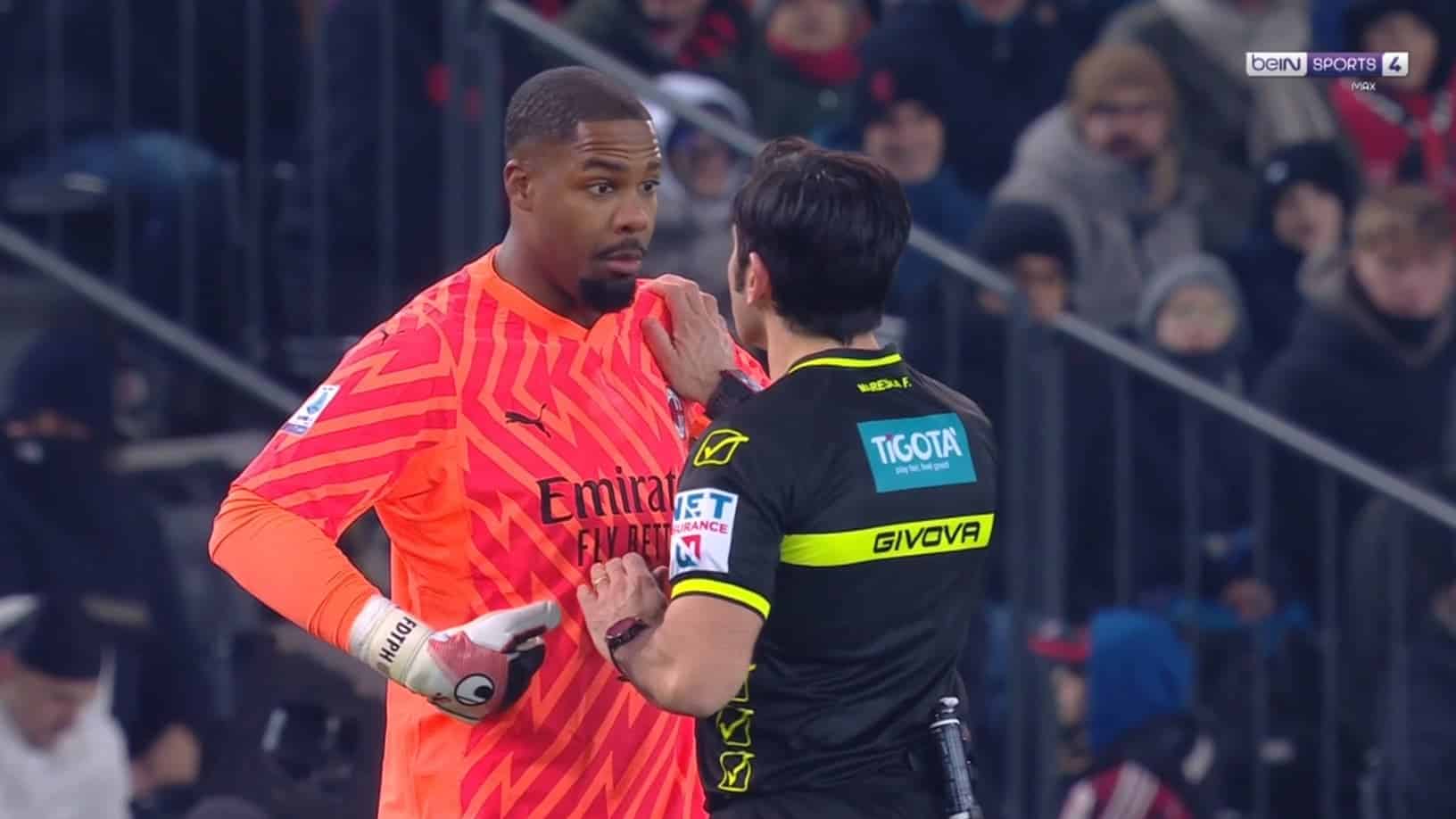 Mike Maignan victime de racisme, le monde du football s'indigne