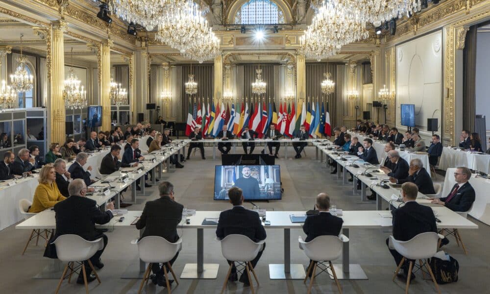 Emmanuel Macron appelle à un "sursaut" pour assurer la "défaite" de la Russie lors d'une conférence sur l'Ukraine à Paris