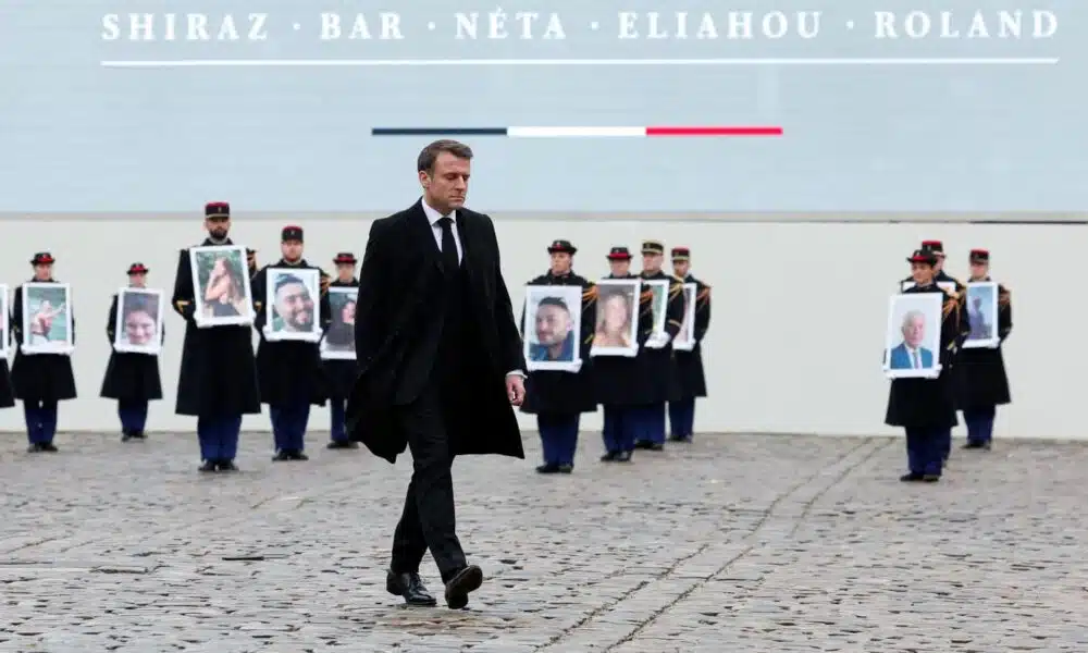 La France rend hommage aux victimes du "plus grand massacre antisémite de notre siècle"