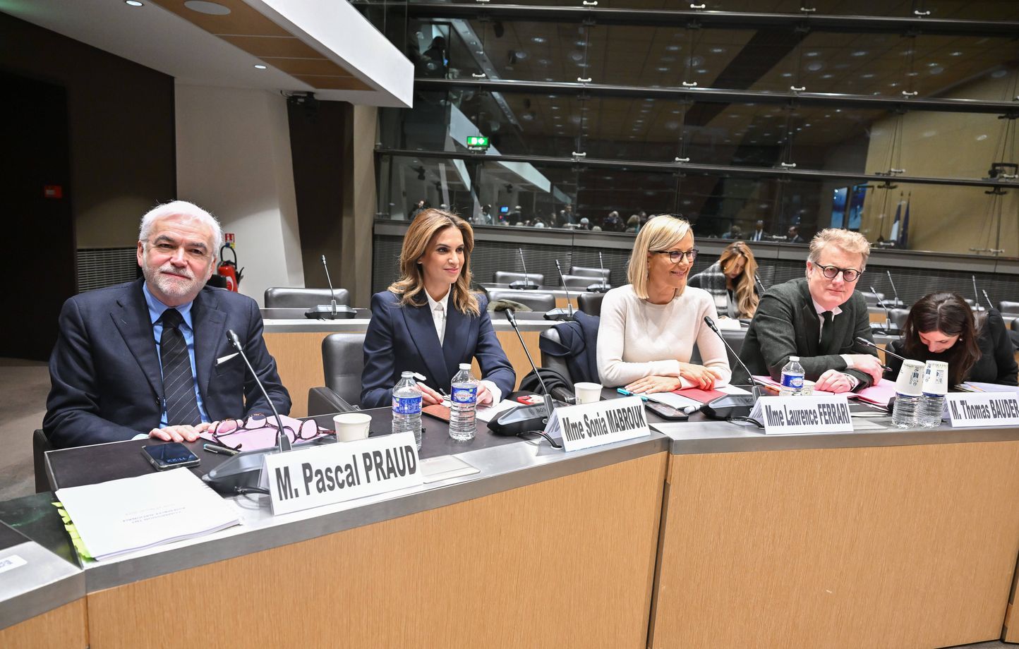 Audition musclée à la commission d'enquête sur les fréquences TNT : CNews et Canal+ sur la sellette