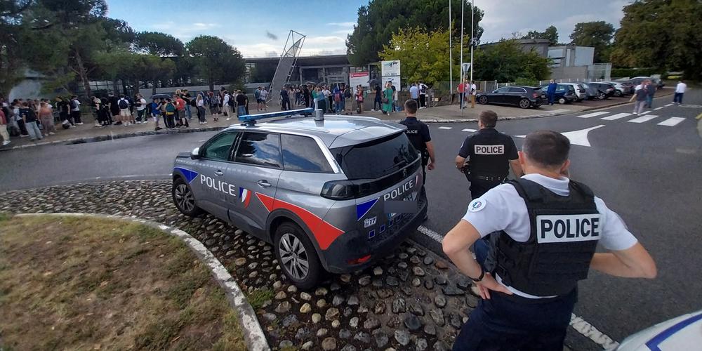 Menaces d'attentat dans les établissements scolaires : près de 130 collèges et lycées visés