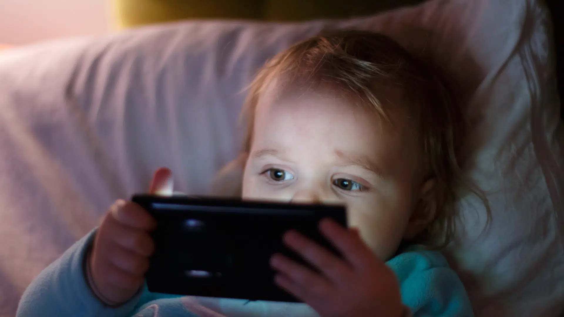 Projet de loi : vers une interdiction stricte des écrans pour les enfants de moins de 3 ans en crèche