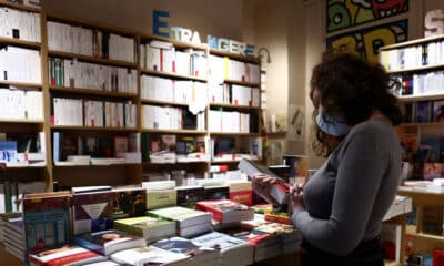 Culture : le secteur de l'édition demande d'interdire la pub télé pour les livres