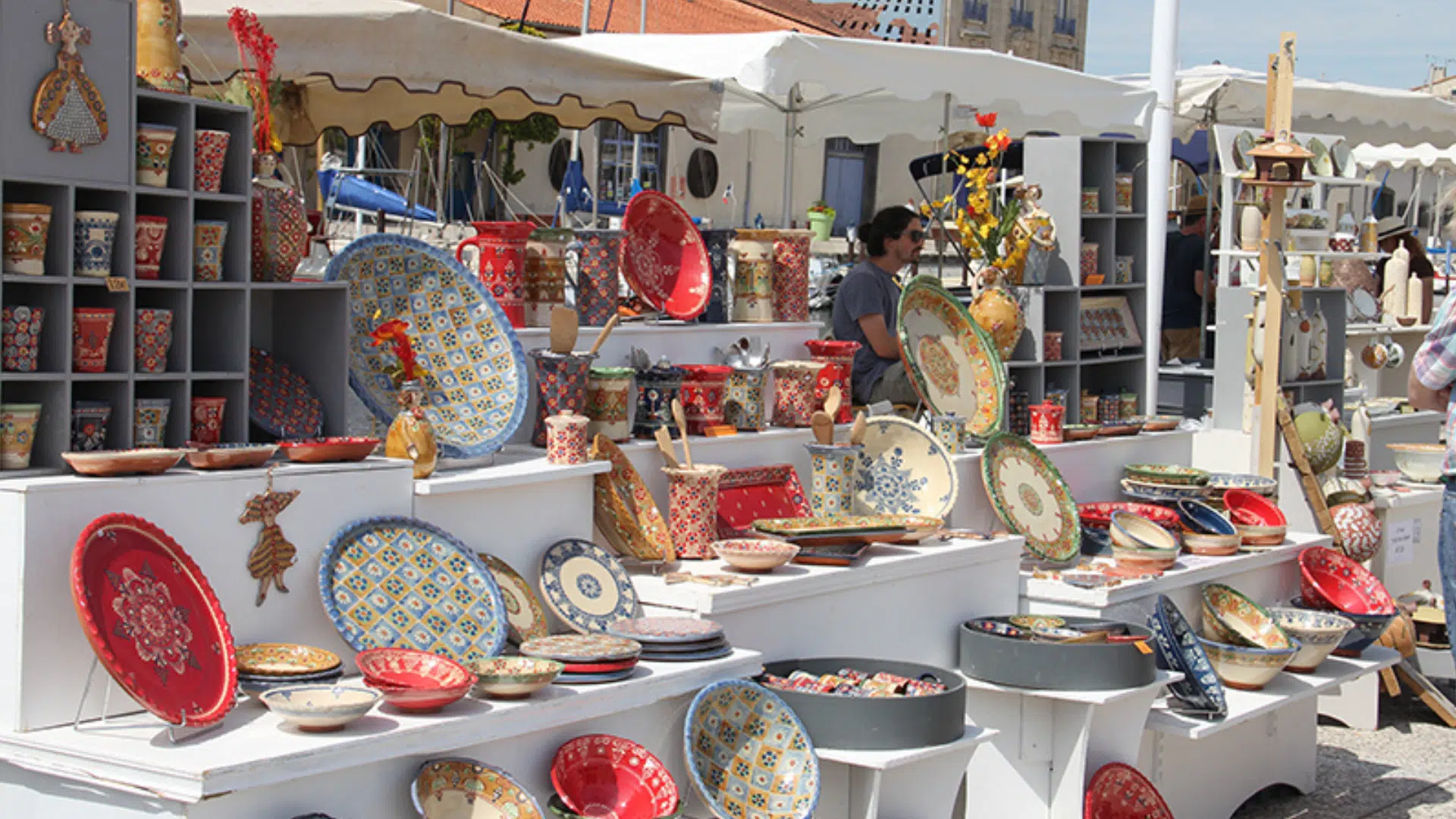 Marseillan : Le marché de potiers 2024 célèbre l'art céramique les 15 et 16 juin