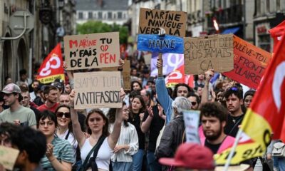 La manifestation contre l'extrême droite réunit 640 000 personnes selon la CGT, 217 000 selon les autorités