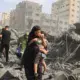 Gaza: 70 Palestiniens tués à Khan Younès selon le Hamas, des milliers fuient