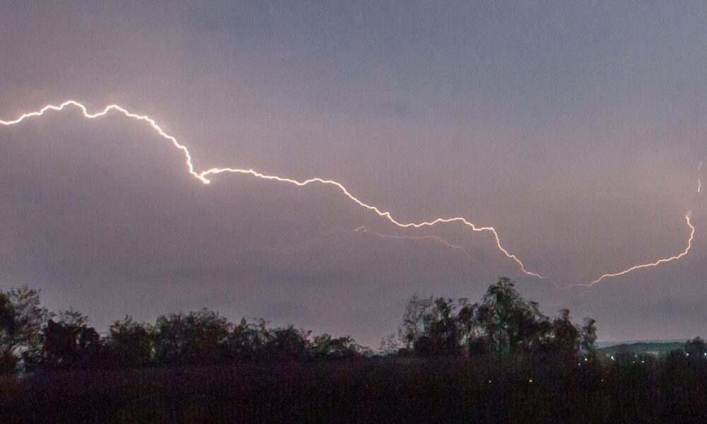 Météo : 24 départements en vigilance orange pour orages à partir de lundi après-midi