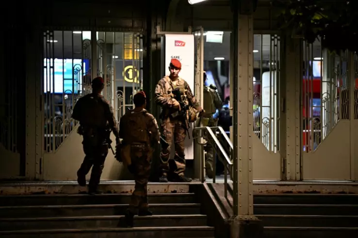 Faits divers : un militaire de l’opération Sentinelle attaqué au couteau à Paris