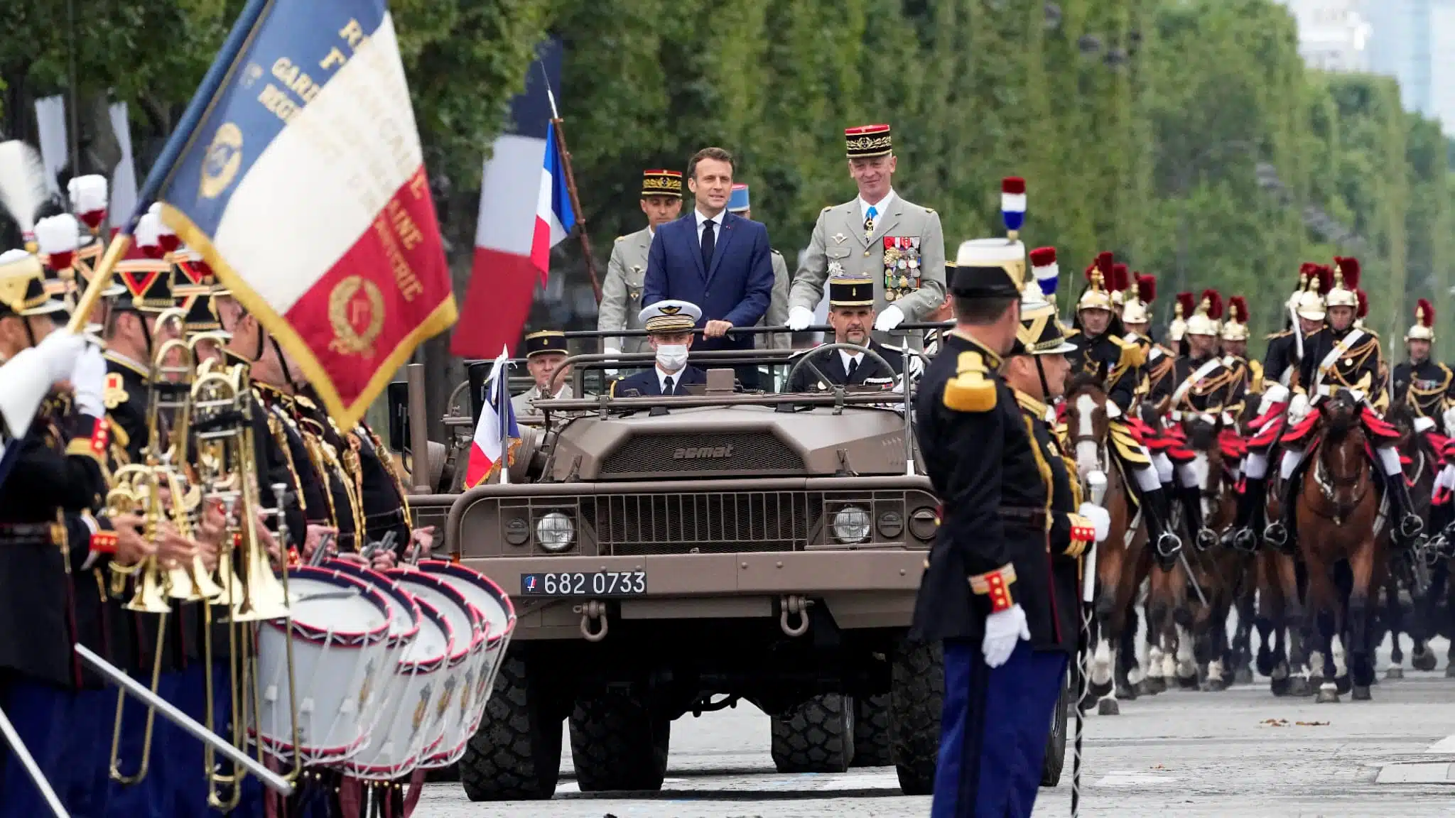 France : défilé du 14 juillet dans une nation hôte des JO et en crise politique