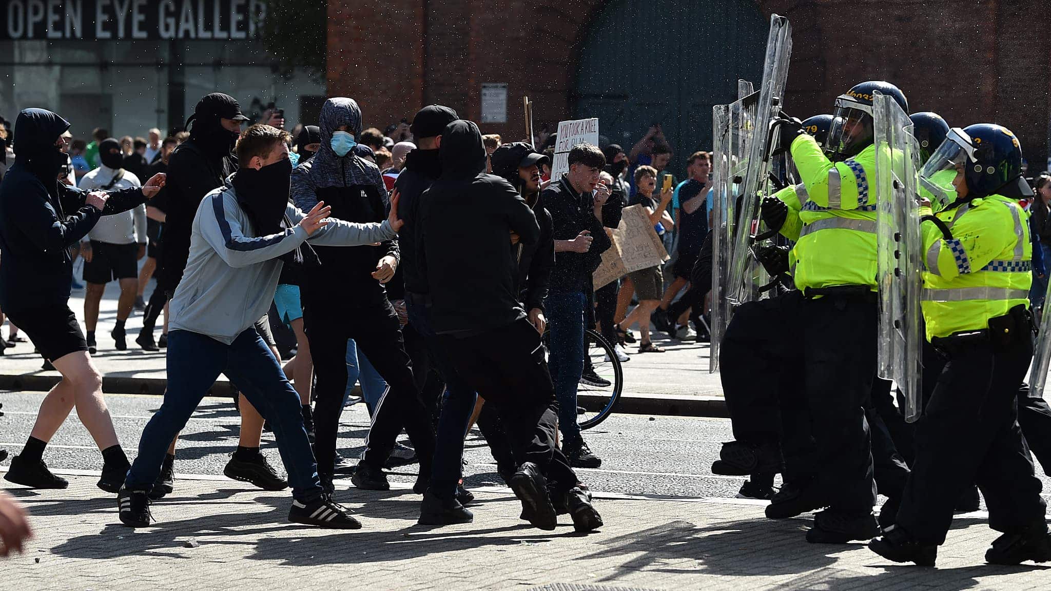 Royaume-Uni : Une réponse ferme aux violences d'extrême droite, promet Keir Starmer