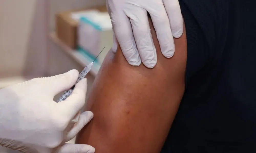 Mpox: 232 sites de vaccination déjà ouverts en France, annonce Attal