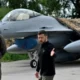 Ukraine : Zelensky annonce la réception des premiers chasseurs F-16