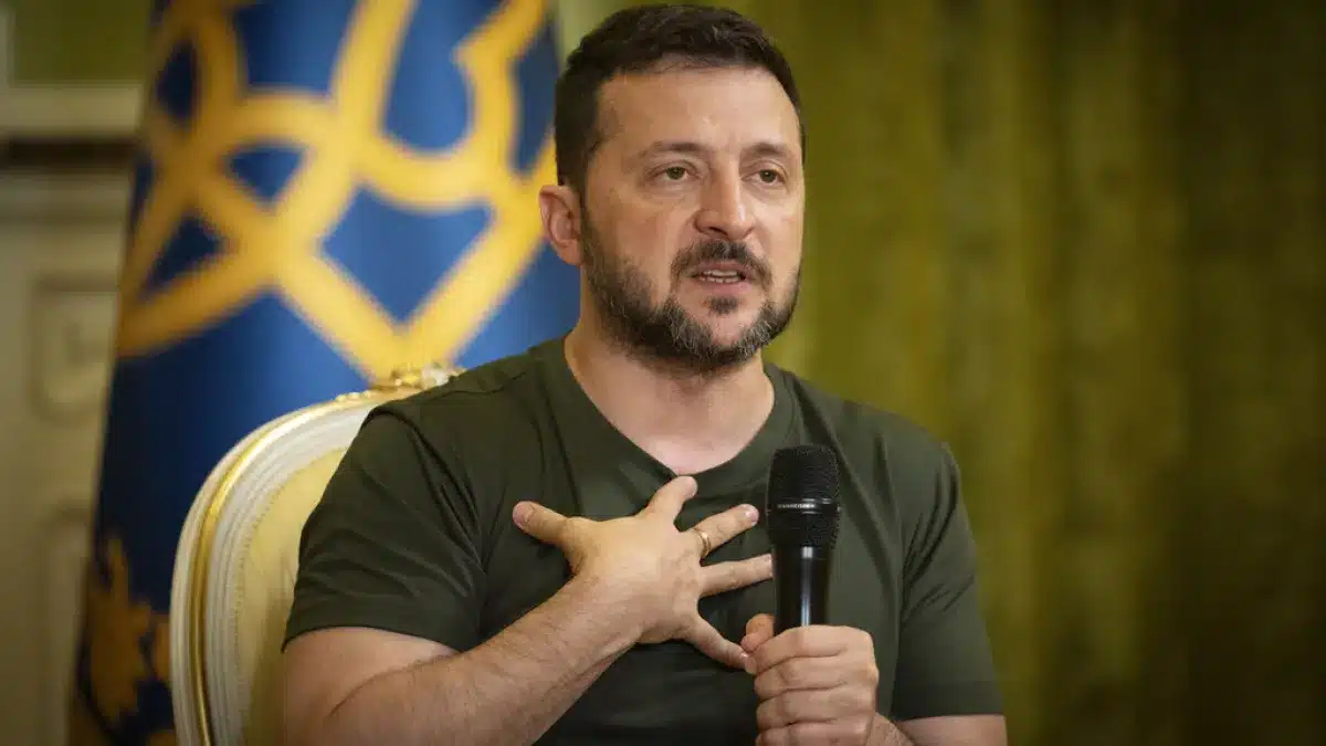 Ukraine: Zelensky se dit prêt à des concessions si l'Otan protège les territoires contrôlés par Kiev