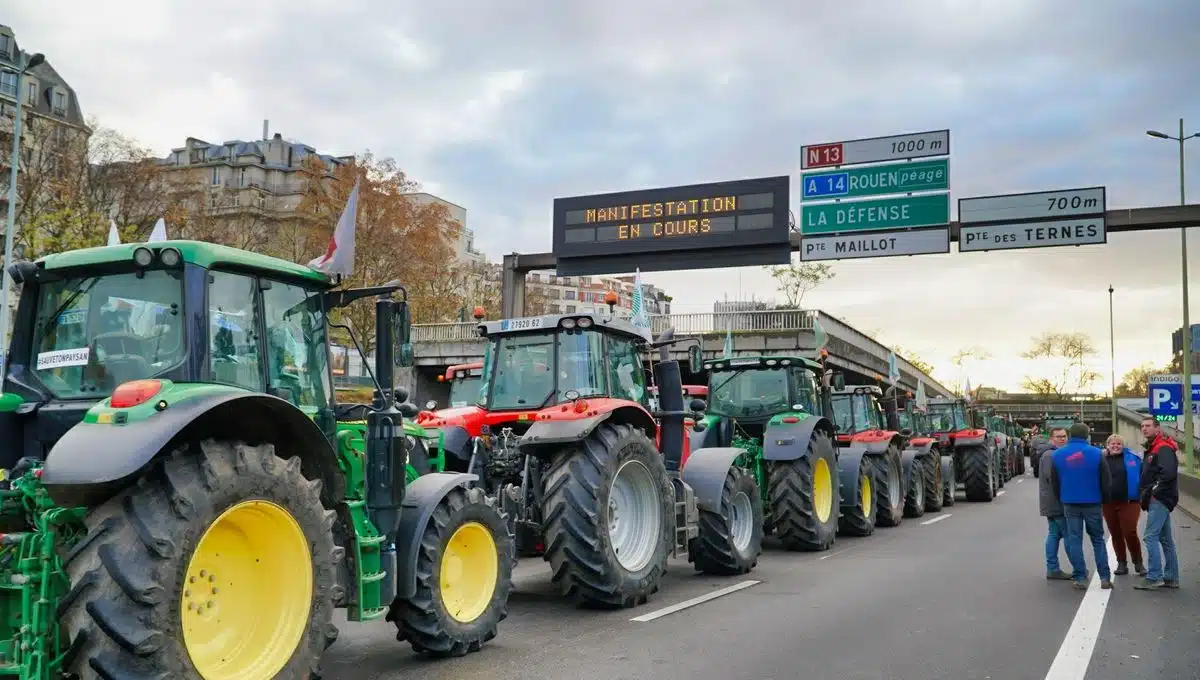 La colère des agriculteurs gronde à nouveau, à quoi faut-il s'attendre en ce début de semaine ?