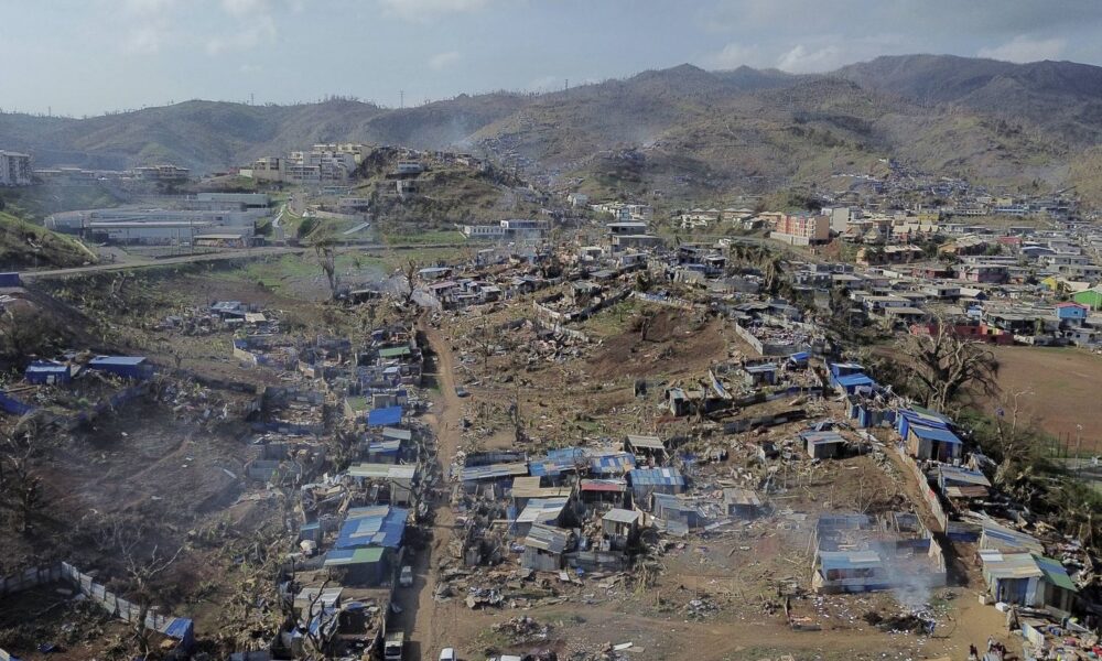 Cyclone à Mayotte: le bilan s'alourdit à 39 morts et plus de 4.000 blessés