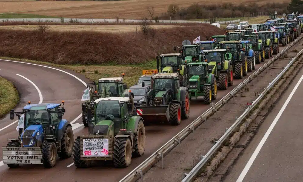 Colère des agriculteurs : de nouveaux blocages en cours dans l'Hexagone