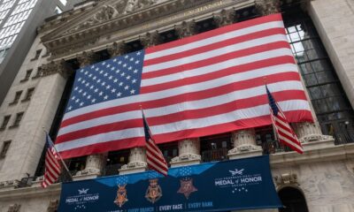 Wall Street chute fortement à la clôture, les investisseurs craignent une récession aux Etats-Unis