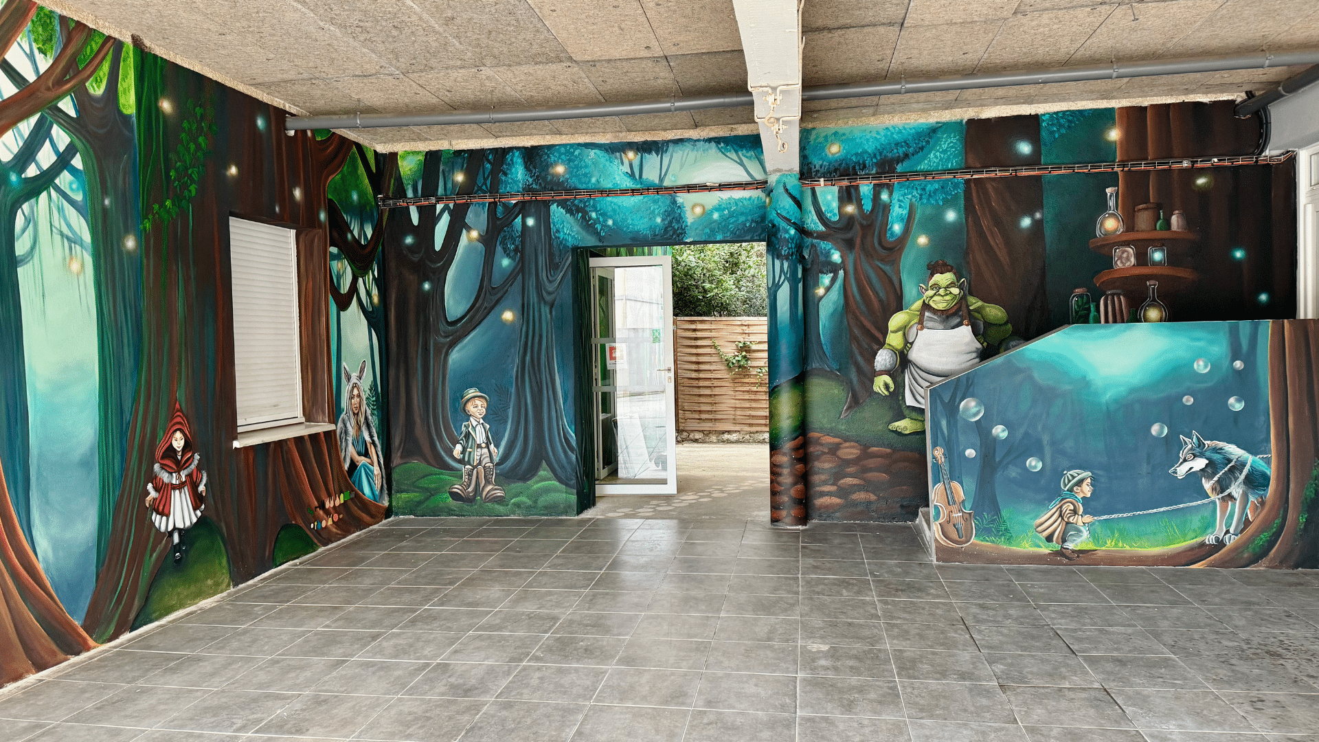 Sète une fresque magique transforme une école en livre géant