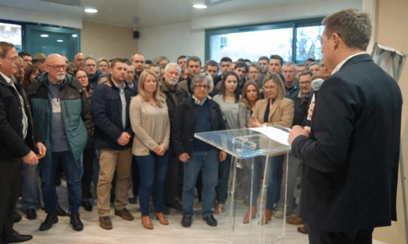 Frontignan Thibaut Cléret Villagordo inaugure sa permanence et précise les axes de son projet municipal