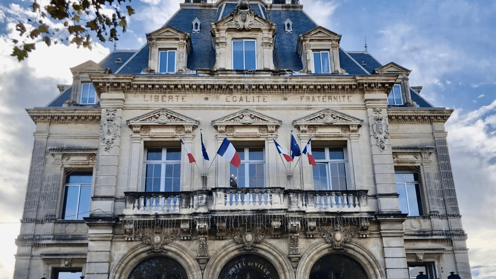 Frontignan : des primes illégales dans le parcours de la nouvelle directrice générale des services