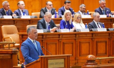 Le Parlement roumain dit non au nouveau gouvernement laissant le pays en suspens