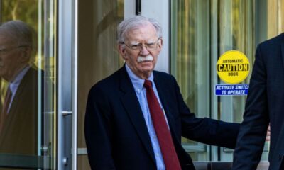 John Bolton, l'ancien conseiller de Trump, reconnaît avoir conservé des documents secrets