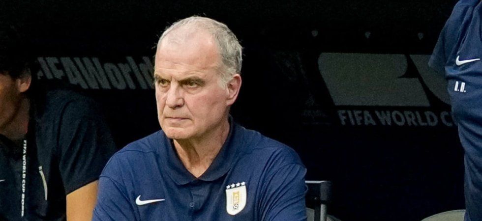 Bielsa balance la photo et fait taire les curieux