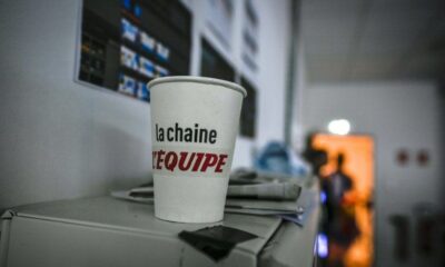 Un papa « inutile » à l’accouchement, une journaliste privée d’antenne