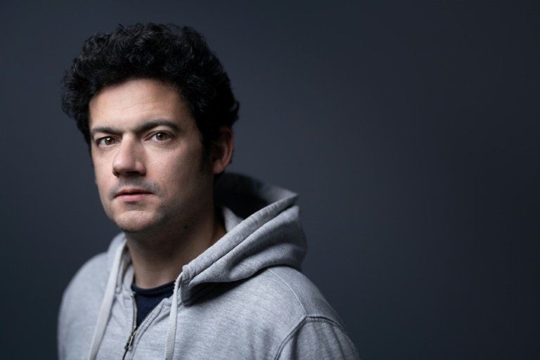 Clément Cogitore enflamme le Sud avec un été dédié à la mémoire et à l'image