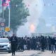 Belfast en flammes la colère anti immigrés déferle sur la ville