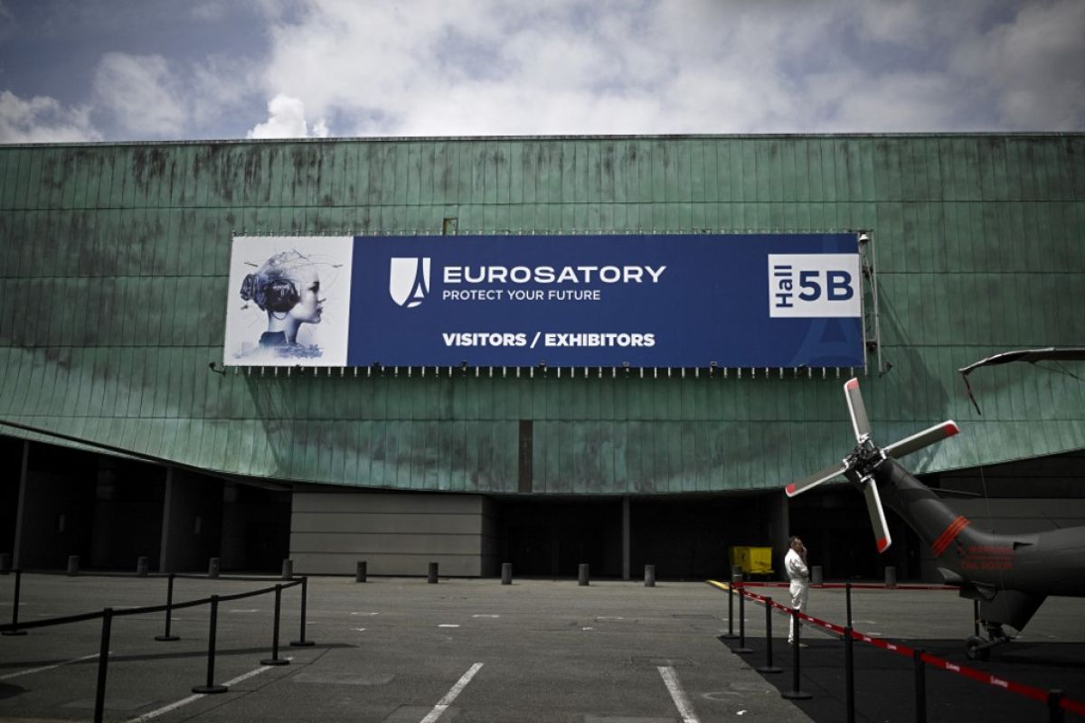 La France écarte les armes offensives israéliennes et les stands gouvernementaux d'Eurosatory 2026
