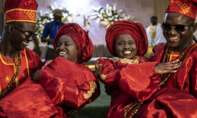 Au Nigeria, deux paires de jumeaux célèbrent un mariage qui défie les coïncidences