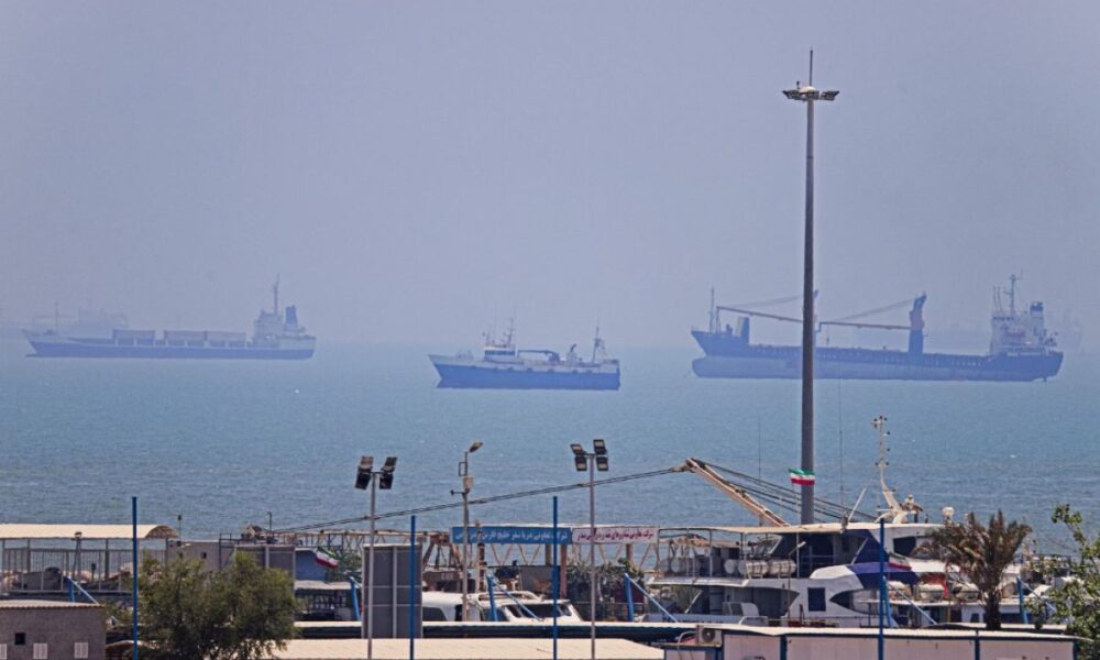 Ces géants des mers sous haute tension reprennent lentement la route