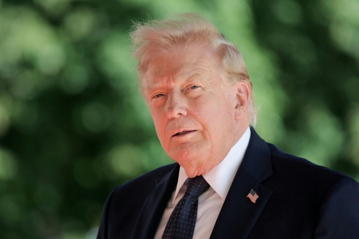 Trump débarque au G7 avec un accord choc sur Ormuz et un sourire en coin