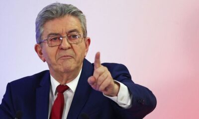 Mélenchon à Saint-Denis promet un grand changement et appelle à convertir trois électeurs