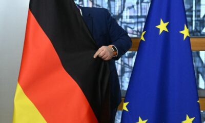 Travailler plus longtemps faire venir des talents étrangers le double impératif