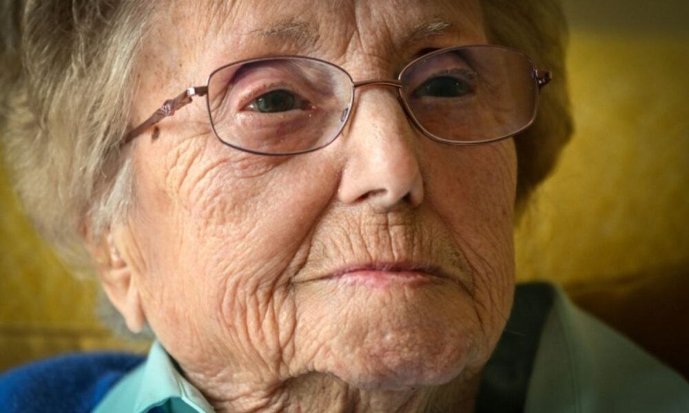 À 8 ans, on lui a promis trois mois d'exil. 89 ans plus tard, elle n'est jamais rentrée