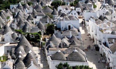 Sous leurs toits de pierre, les Italiens trouvent une fraîcheur que la clim ne donne pas