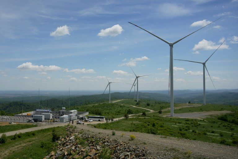 L'Ukraine mise sur l'éolien et le solaire pour survivre aux frappes russes