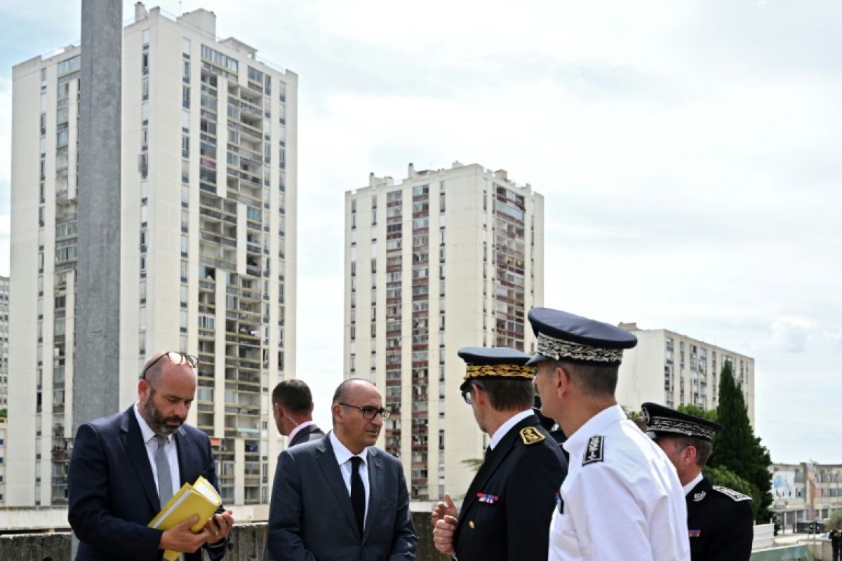 Nîmes un nouveau commissariat et 16 policiers promis pour le quartier Pissevin