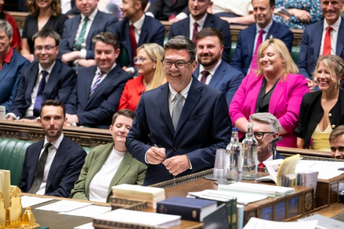 Andy Burnham prêt à secouer l'économie britannique
